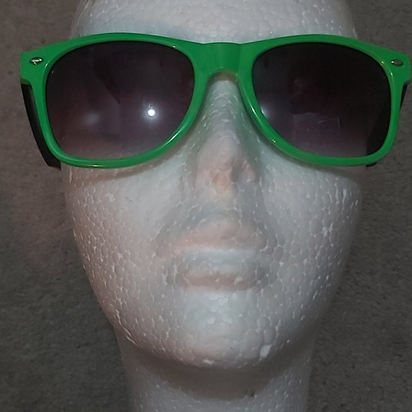 Sunglasses - Picture 6 of 16